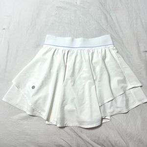 Size 4 - White Lululemon Court Rival skirt